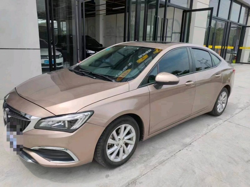 武汉17年别克威朗2