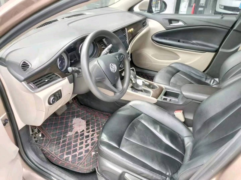 武汉17年别克威朗4