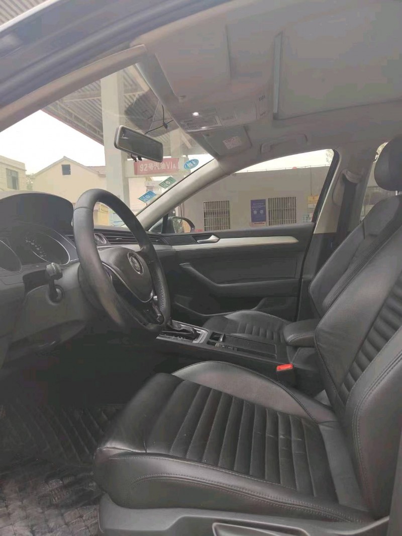 北京17年大众迈腾8