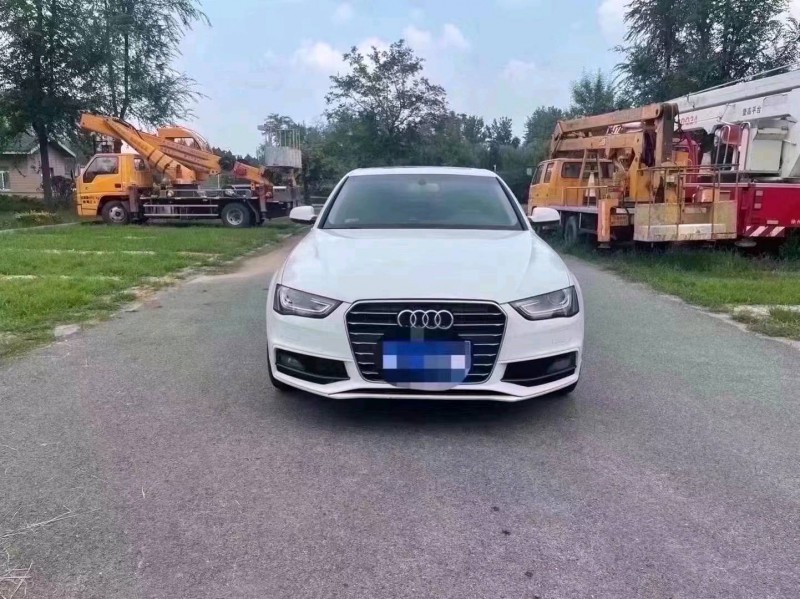 北京16年奥迪A4L1