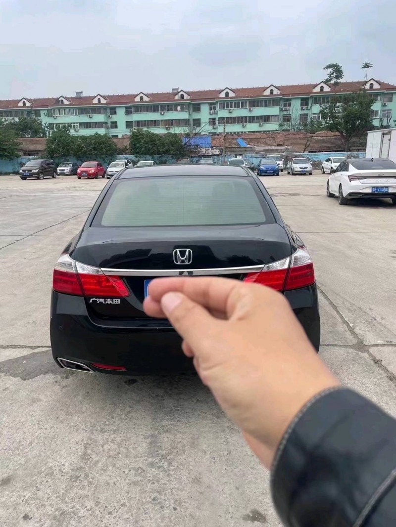 北京15年本田雅阁5