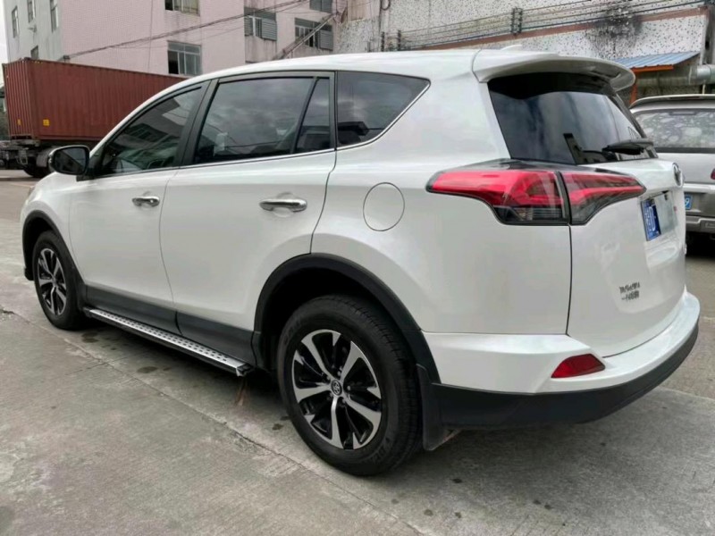 中山19年丰田RAV4荣放6