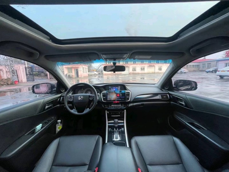 沈阳17年本田雅阁7