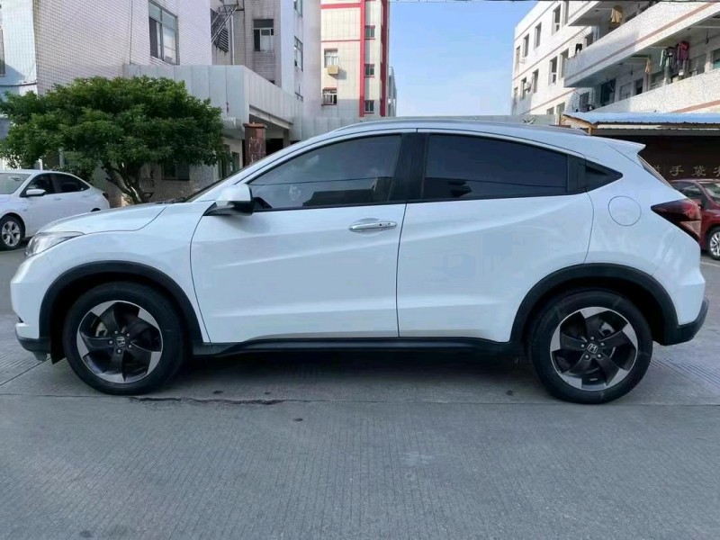 中山18年本田缤智3