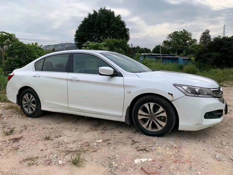 中山14年本田雅阁2