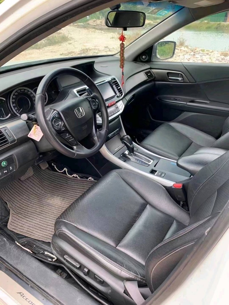 中山14年本田雅阁4