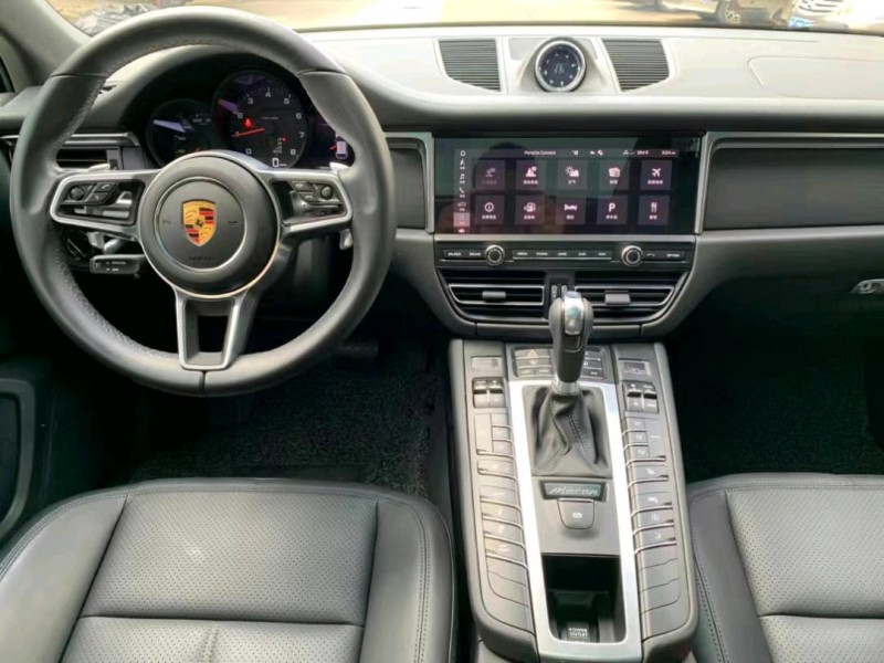 中山21年保时捷Macan8