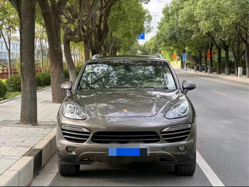 潍坊13年保时捷卡宴9