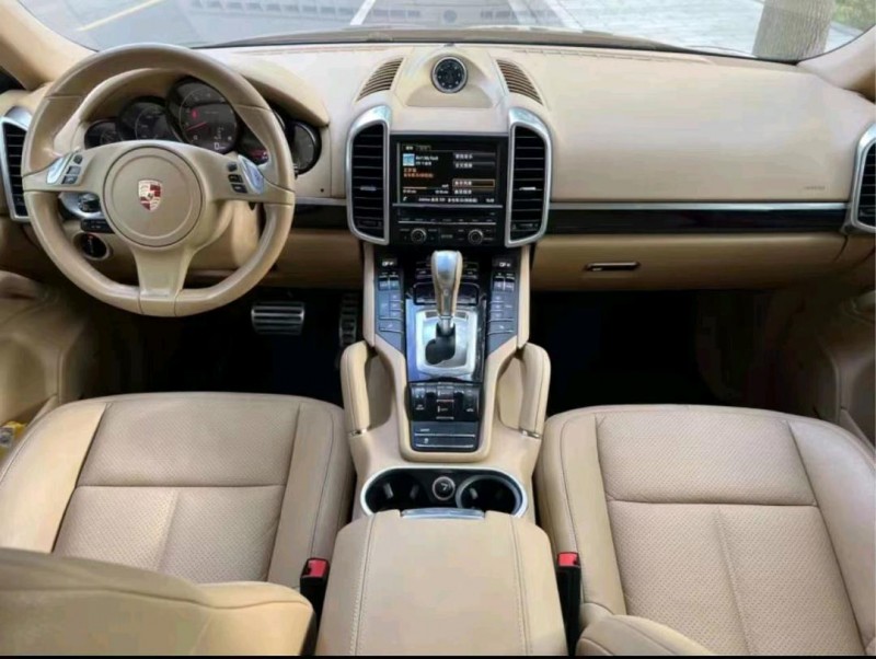 潍坊13年保时捷卡宴4