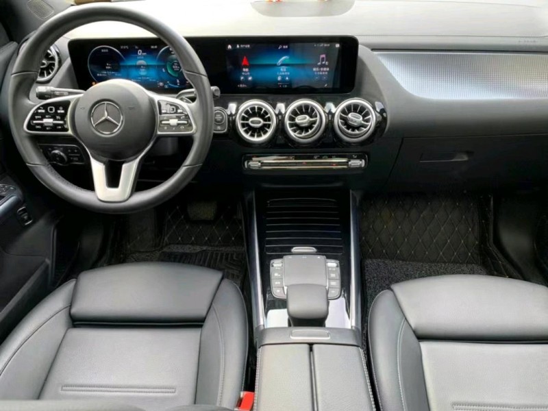 中山20年奔驰GLA8