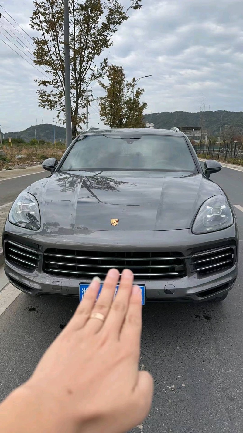 嘉興18年保時捷卡宴1