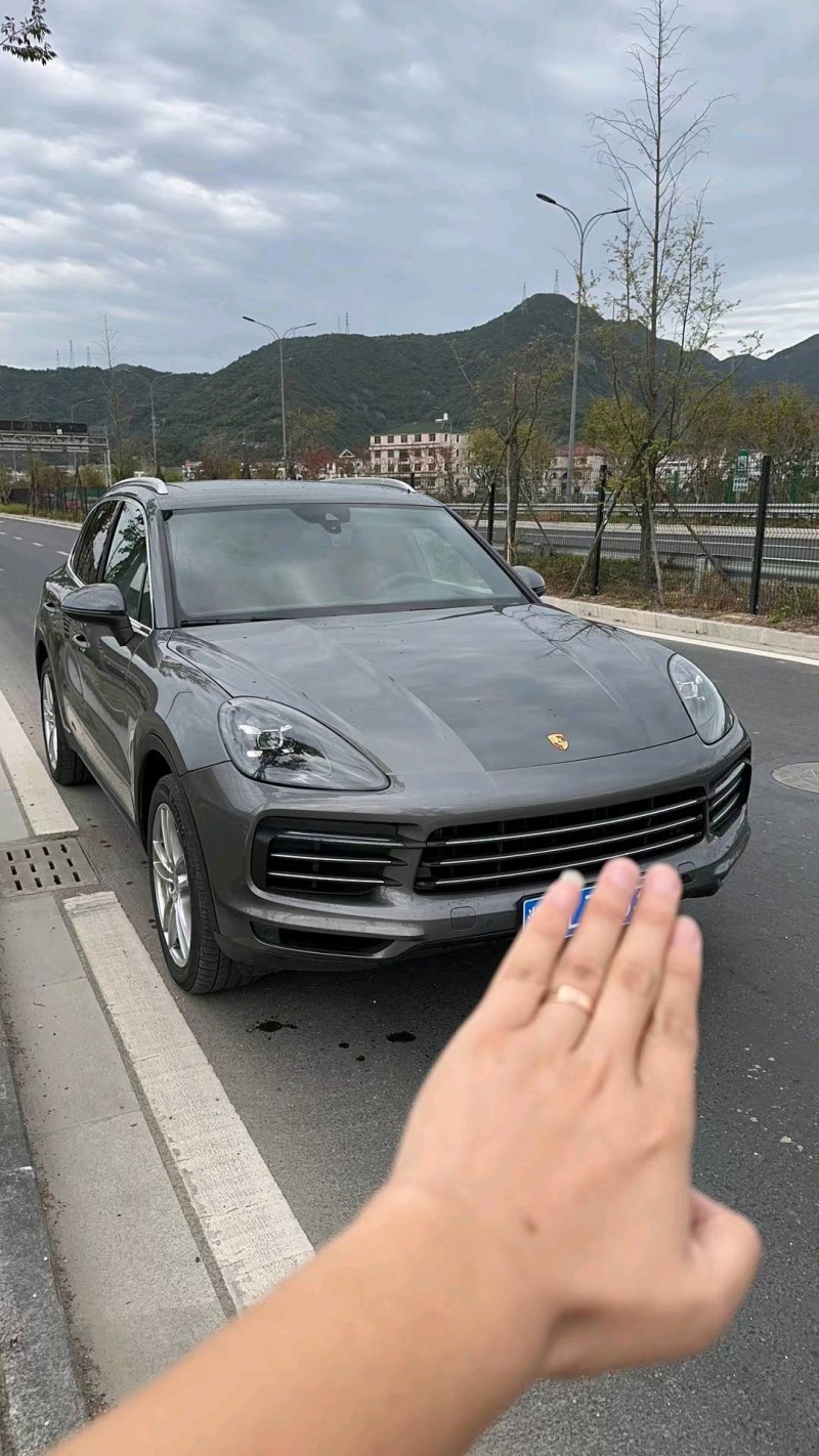 嘉興18年保時捷卡宴2