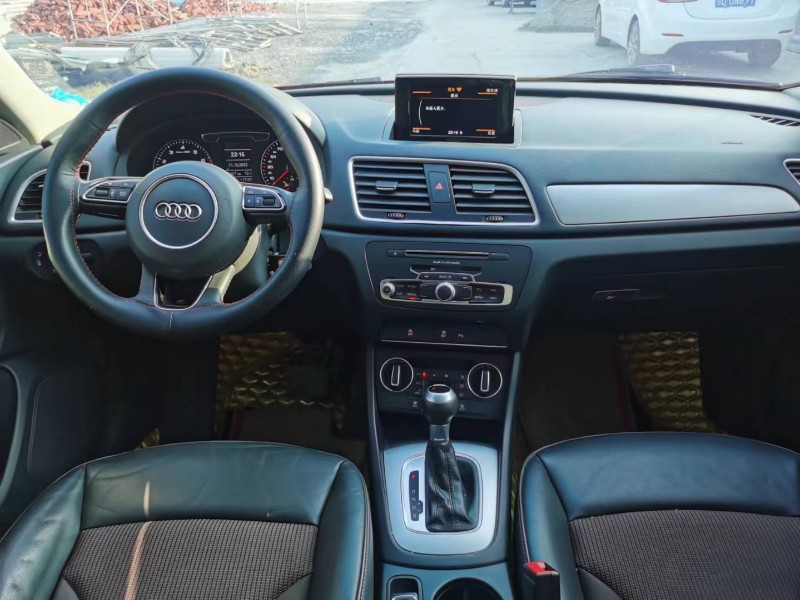 北京19年奥迪Q36