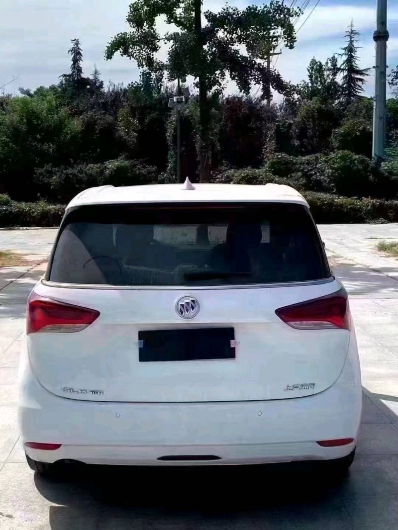 北京21年别克GL66