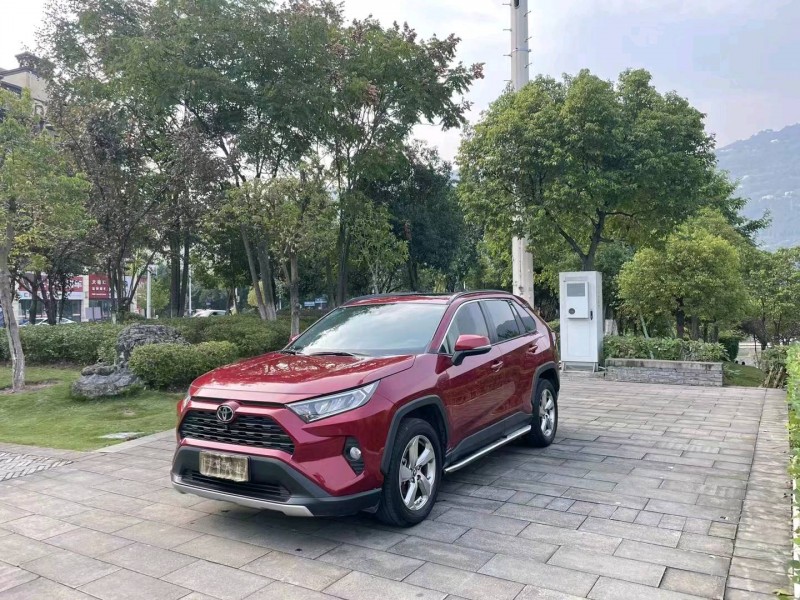 重庆20年丰田RAV41
