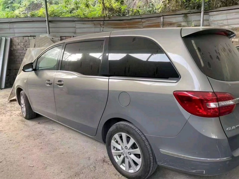 重庆21年别克GL82