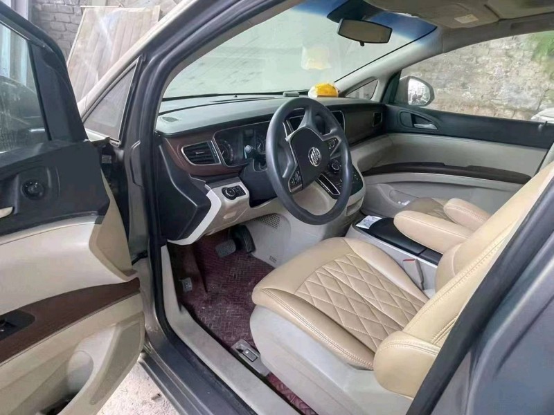 重庆21年别克GL83