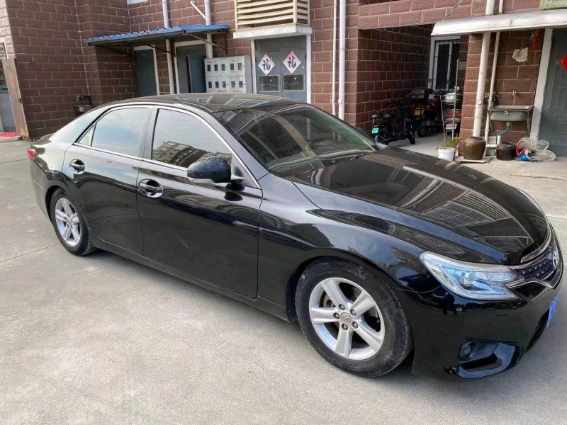 苏州16年丰田锐志3