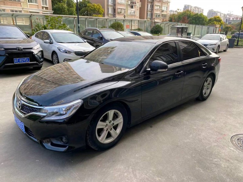 苏州16年丰田锐志2