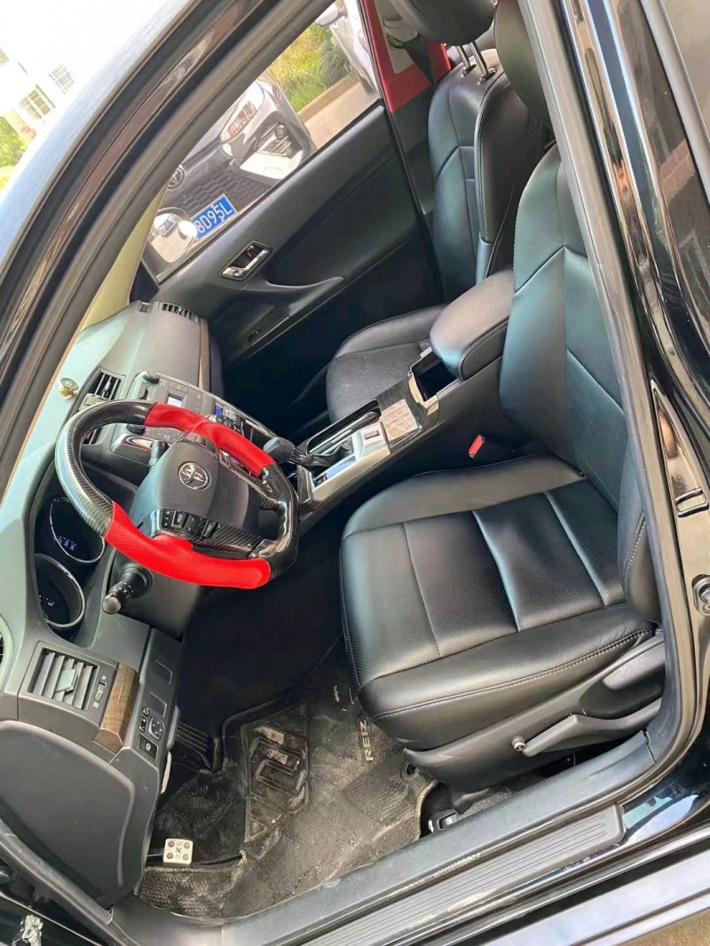 苏州16年丰田锐志6