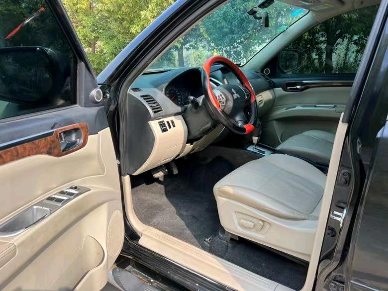 盐城15年三菱帕杰罗·劲畅4