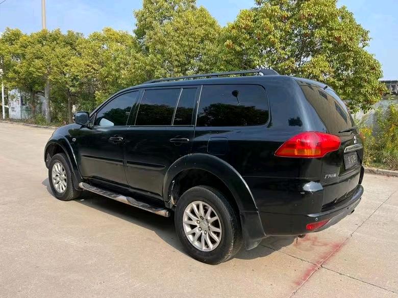 盐城15年三菱帕杰罗·劲畅9