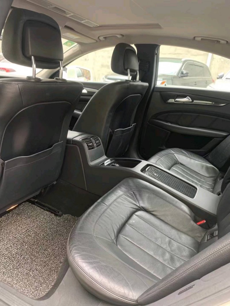 中山14年奔驰CLS5