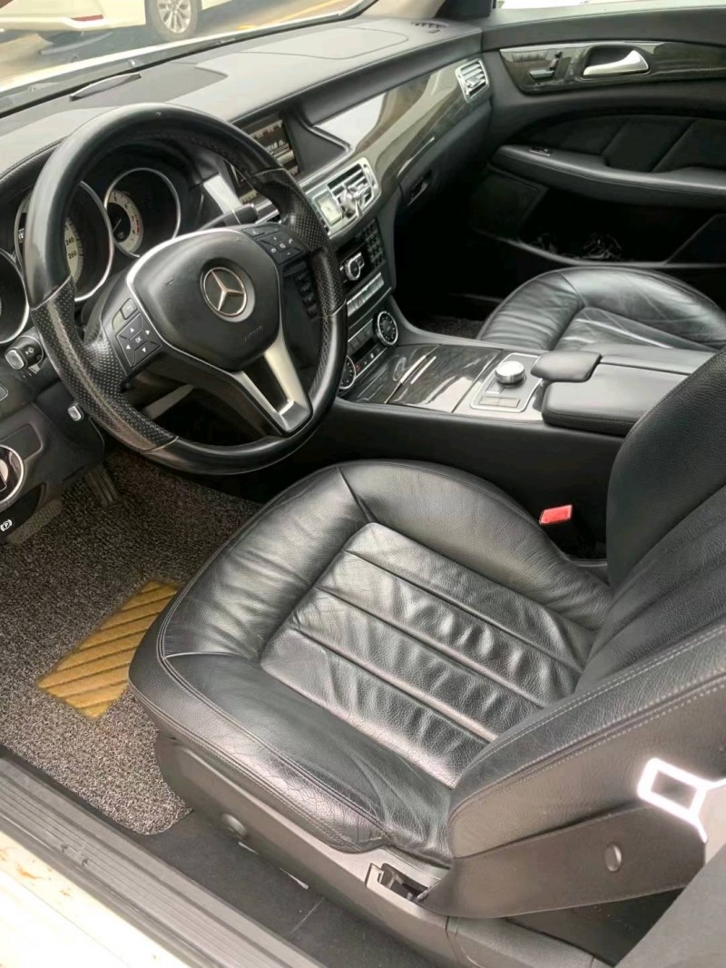 中山14年奔驰CLS6