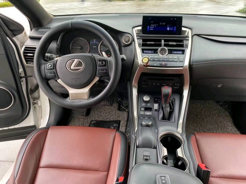 广州16年雷克萨斯NX2