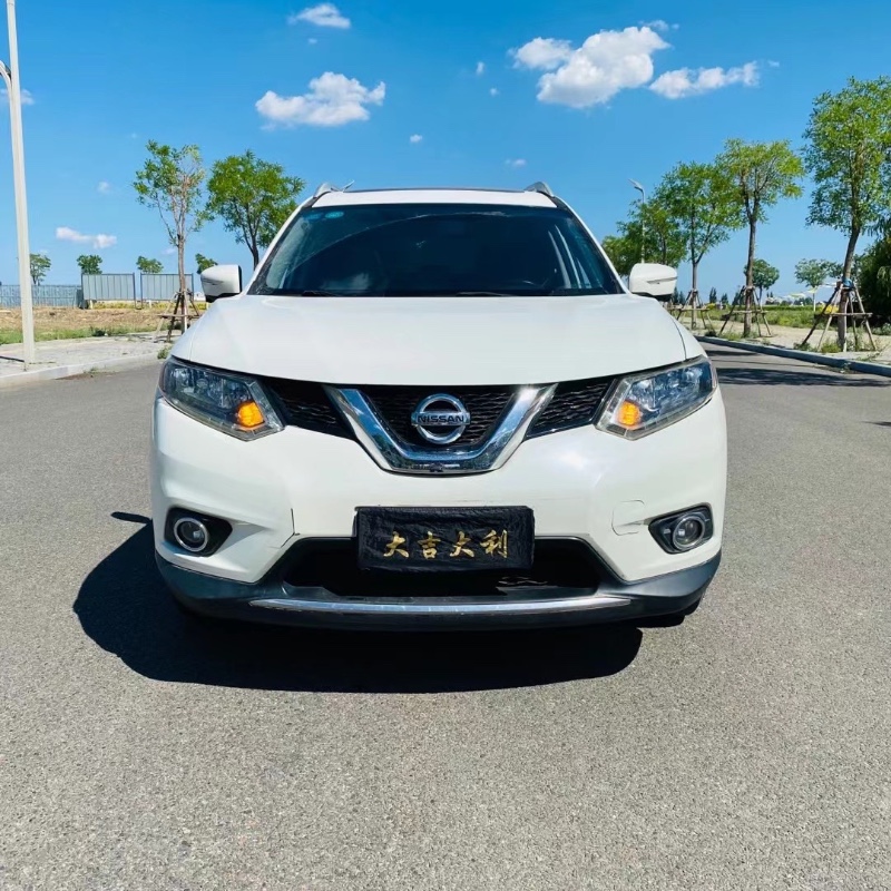 包頭16年日產奇駿1