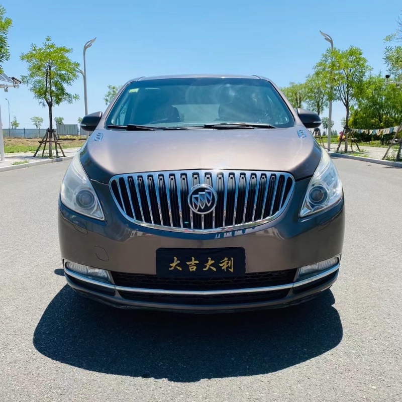 包頭12年別克GL81