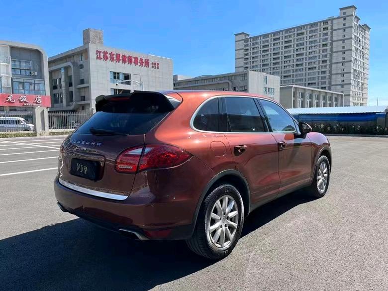 盐城13年保时捷卡宴8