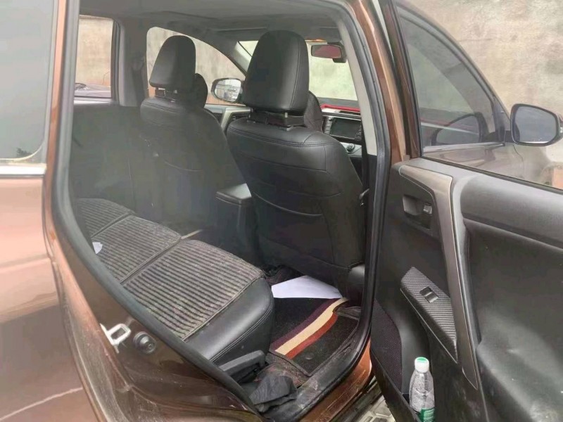 邯郸16年丰田RAV4荣放5