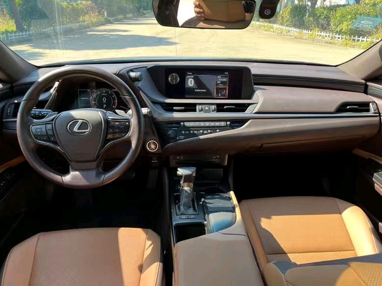 盐城20年雷克萨斯ES6