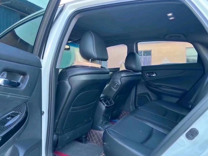 济宁15年本田思铂睿6