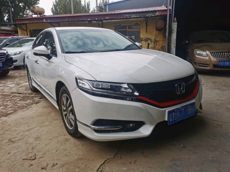 保定16年本田思铂睿4