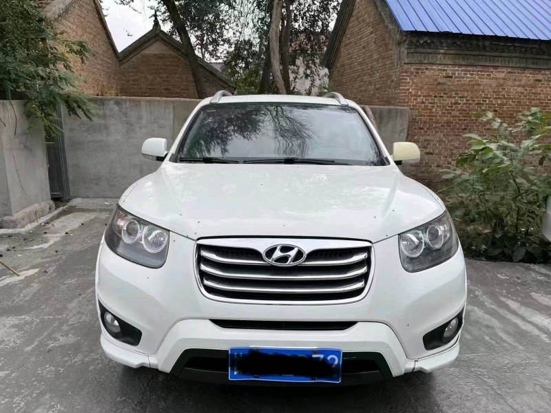 北京11年现代新胜达6