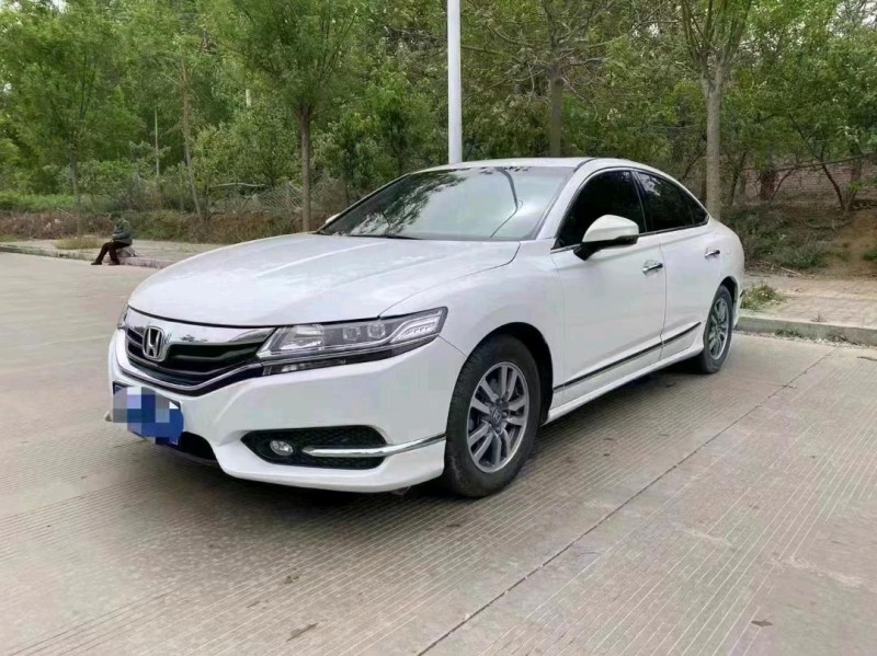 聊城17年本田思铂睿2