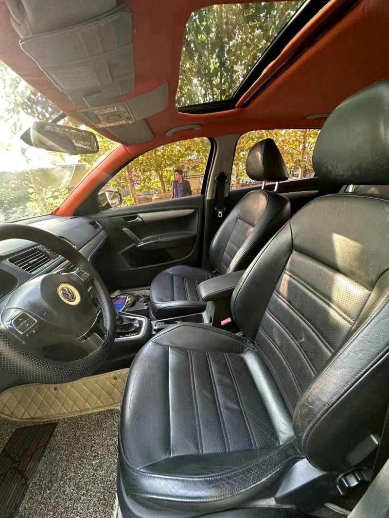 北京13年大众朗逸4