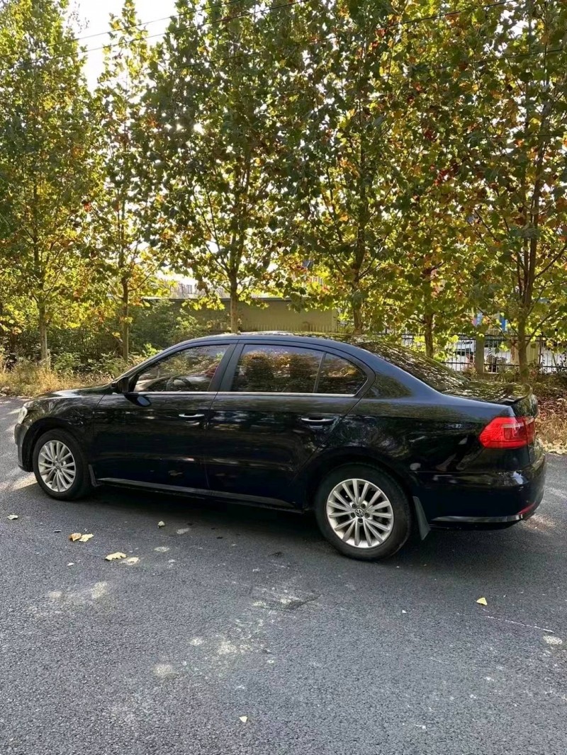 北京13年大众朗逸5