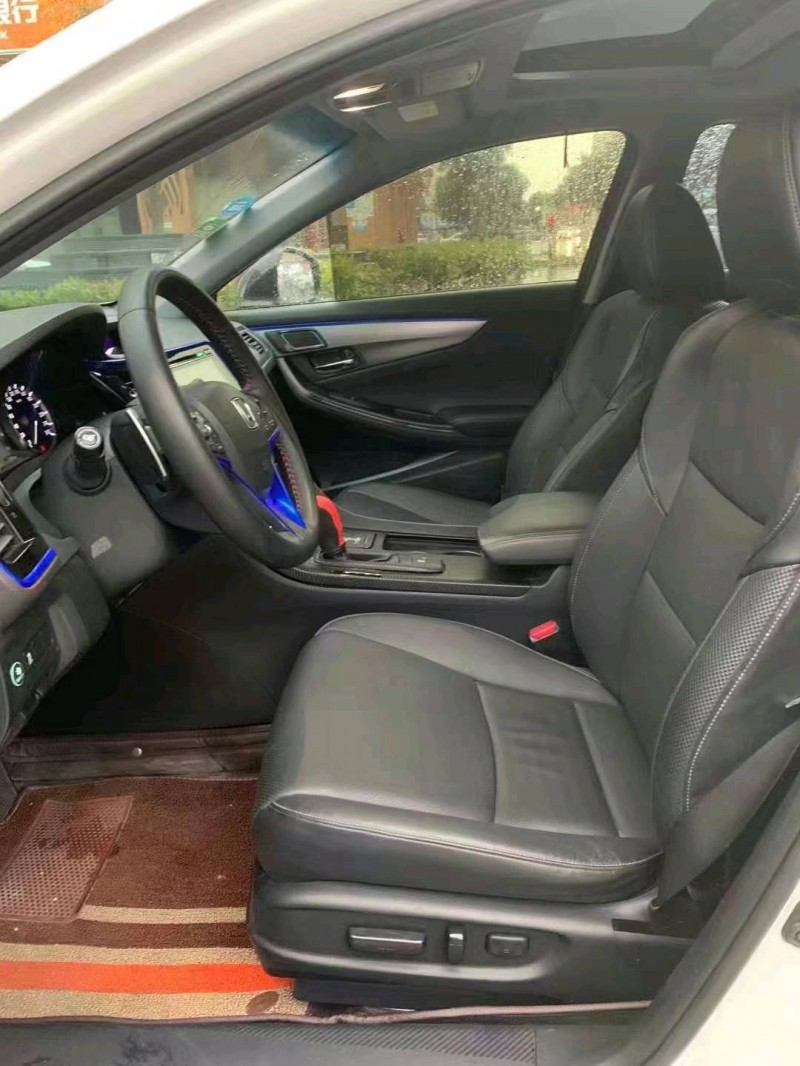 广州17年本田思铂睿3