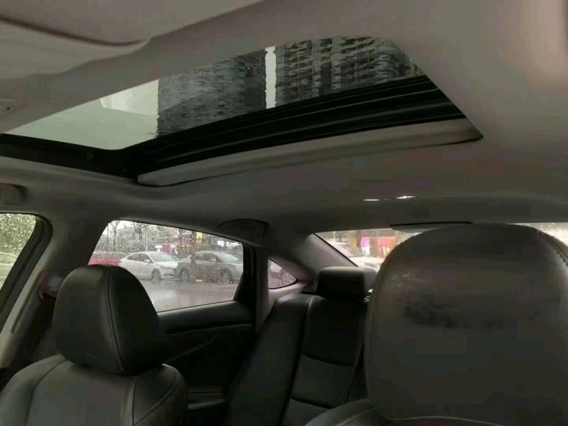 广州17年本田思铂睿6