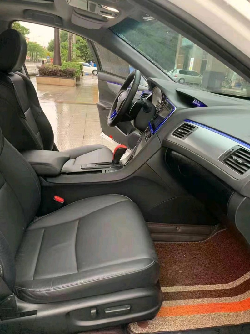 广州17年本田思铂睿7