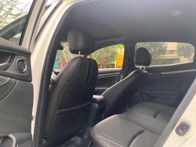 青岛22年本田思域8