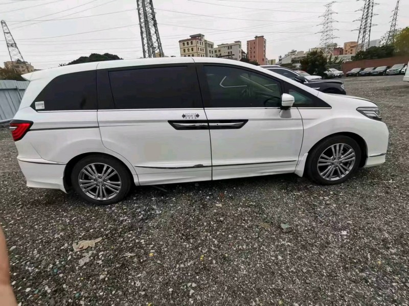 广州18年本田艾力绅2