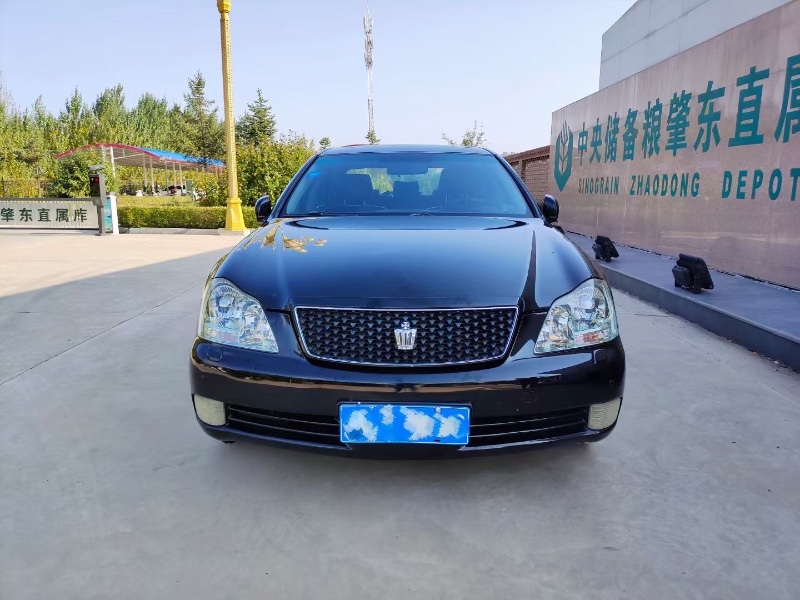 哈爾濱06年豐田皇冠9