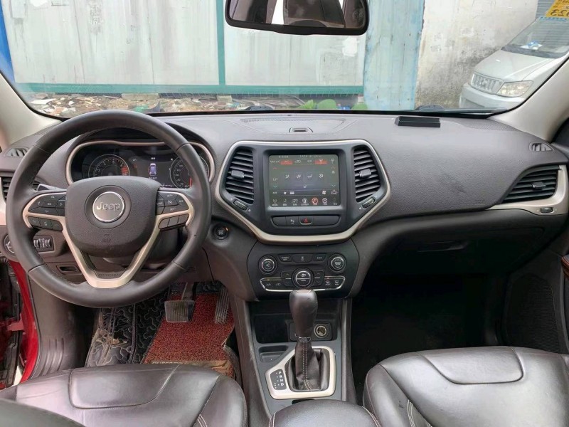 广州17年Jeep自由光4