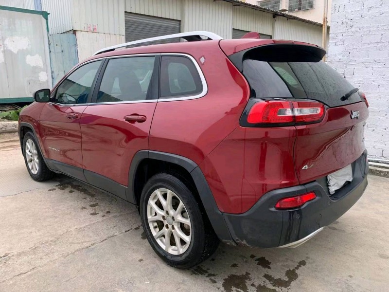 广州17年Jeep自由光8