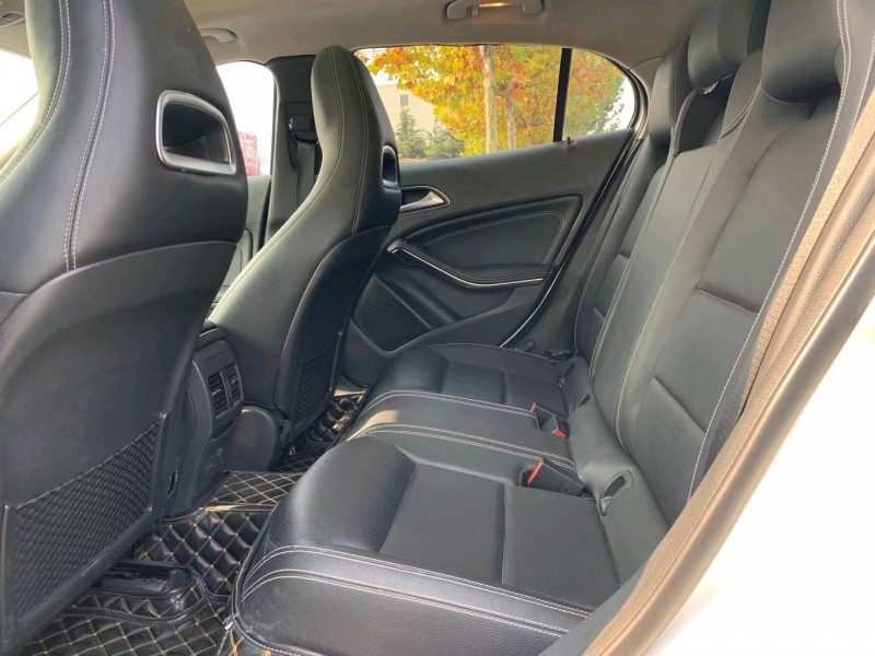 东营16年奔驰GLA6