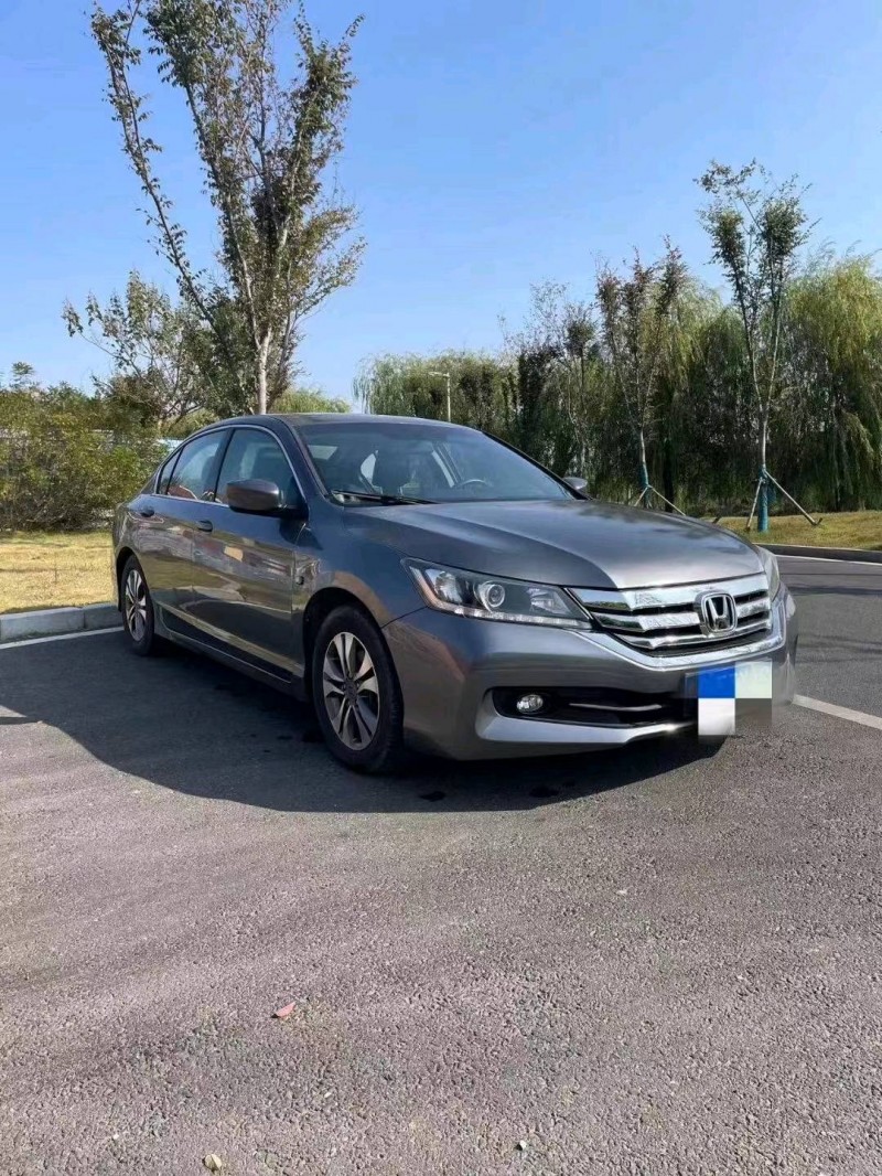 济南14年本田雅阁2